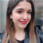 Soy Janire y estoy graduada en Filología Hispánica. Doy clases de euskera, castellano, inglés y matemáticas a nivel de primaria y E.S.O